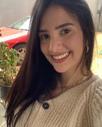 <em><strong>Angie Castañeda </strong></em>